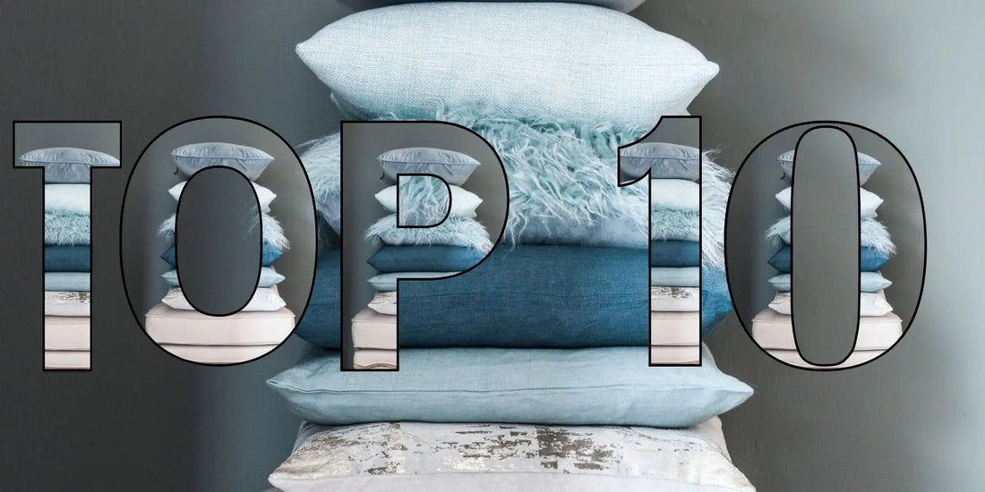 Top 10 des meilleurs coussins de canapé 2025 - Coussins empilés ton bleu, textiles variés