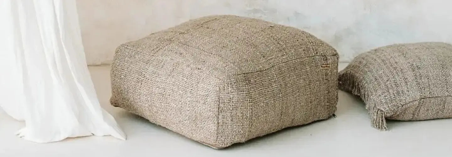 Poufs salon en coton Bazar Bizar beige