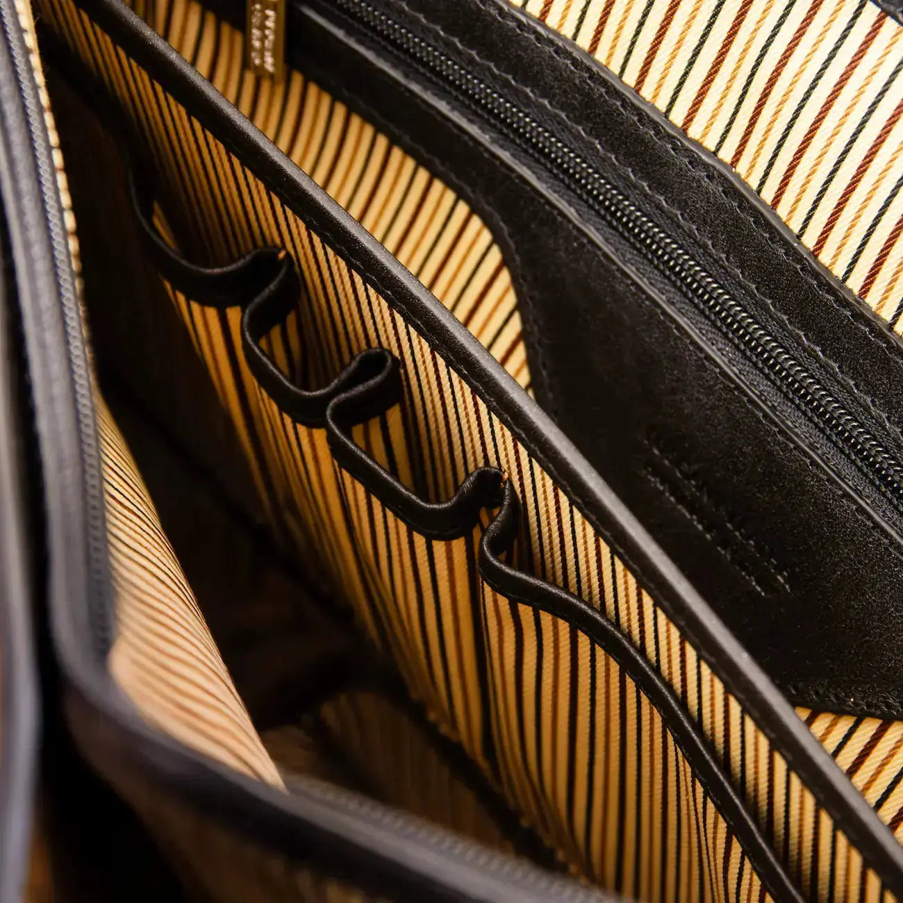 Cartable Porte Ordinateur TL SMART Multi Compartiments en Cuir Naturel - Alessandria TL140825 Tuscany Leather