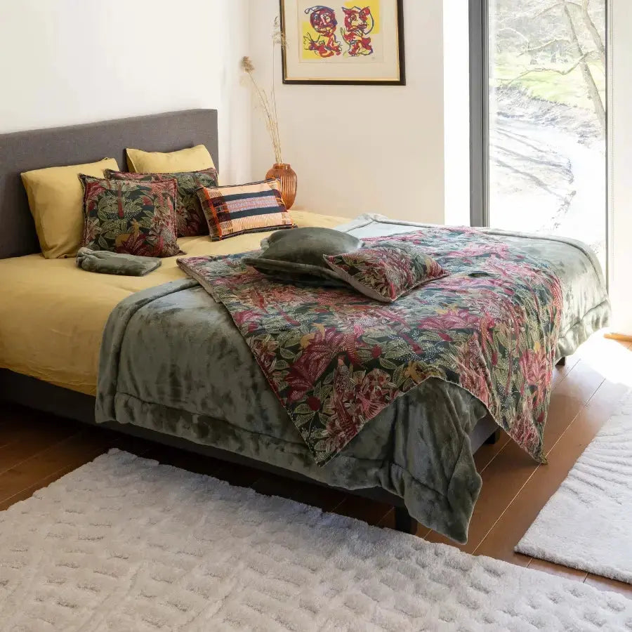 Coussin Imprimé Ewan Multicolore - Elégance exotique et douceur naturelle Vivaraise