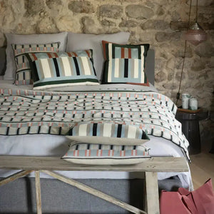 Coussin brodé graphique en coton Jason Cèdre - bandes rythmées - Vivaraise