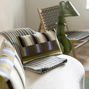 Coussin brodé graphique en coton Jason Ciel - lignes colorées - Vivaraise