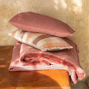 Coussin terracotta à carreaux - modèle Kate Coussin Dorsey