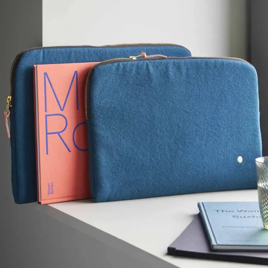 Housse Ordinateur Coton Bio Bleu - Iona Orage La Cerise sur le Gâteau