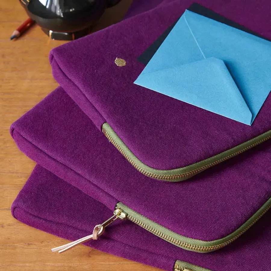 Housse Ordinateur Coton Bio - Iona Purple Rain La Cerise sur le Gâteau