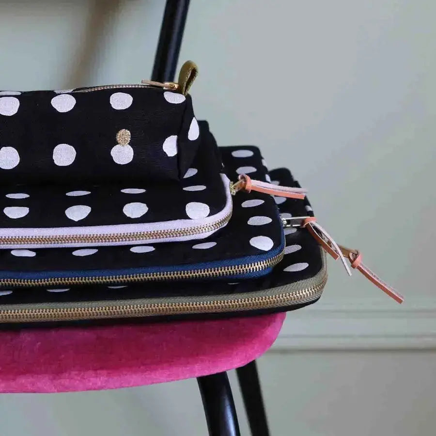 Housse Ordinateur Coton Bio à Pois - Mia Caviar La Cerise sur le Gâteau