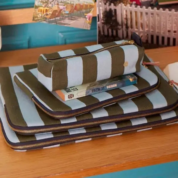 Housse Ordinateur Coton Bio à Rayures - Rita Matcha La Cerise sur le Gâteau