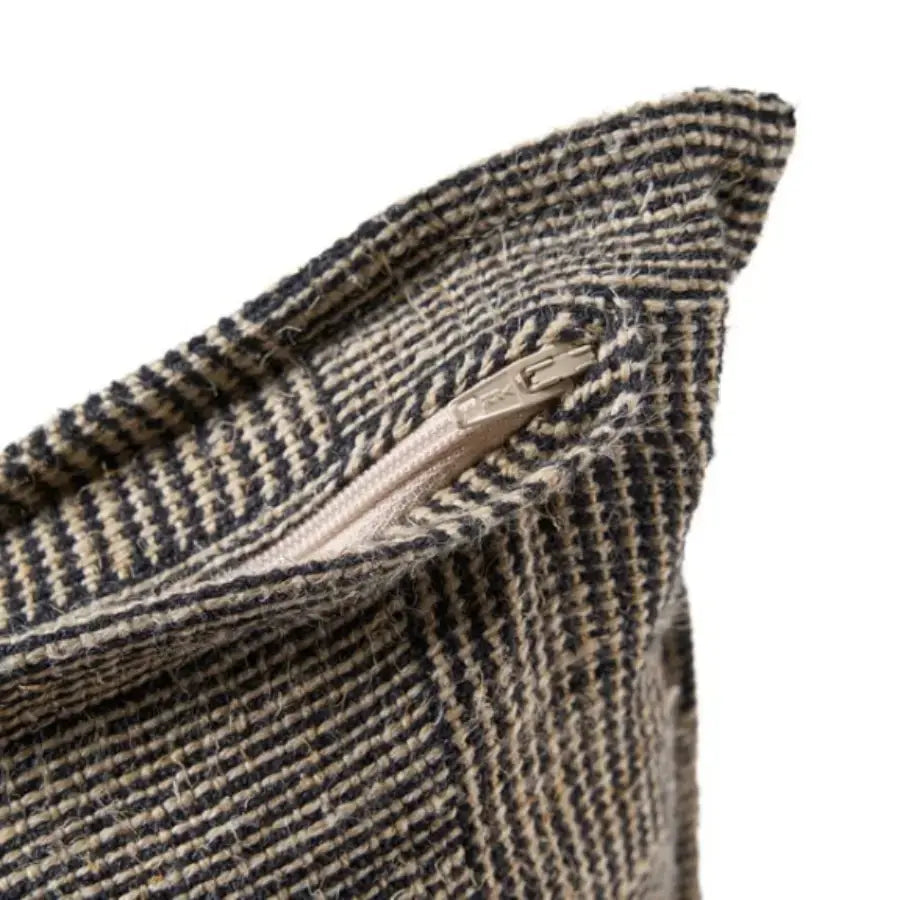 Housse de Coussin en Lin Noir - Bloc Party - 50x50 Bazar Bizar