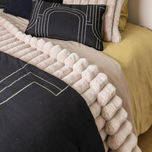 Plaid Fausse Fourrure Blanc- Alice 130x160 cm Vivaraise