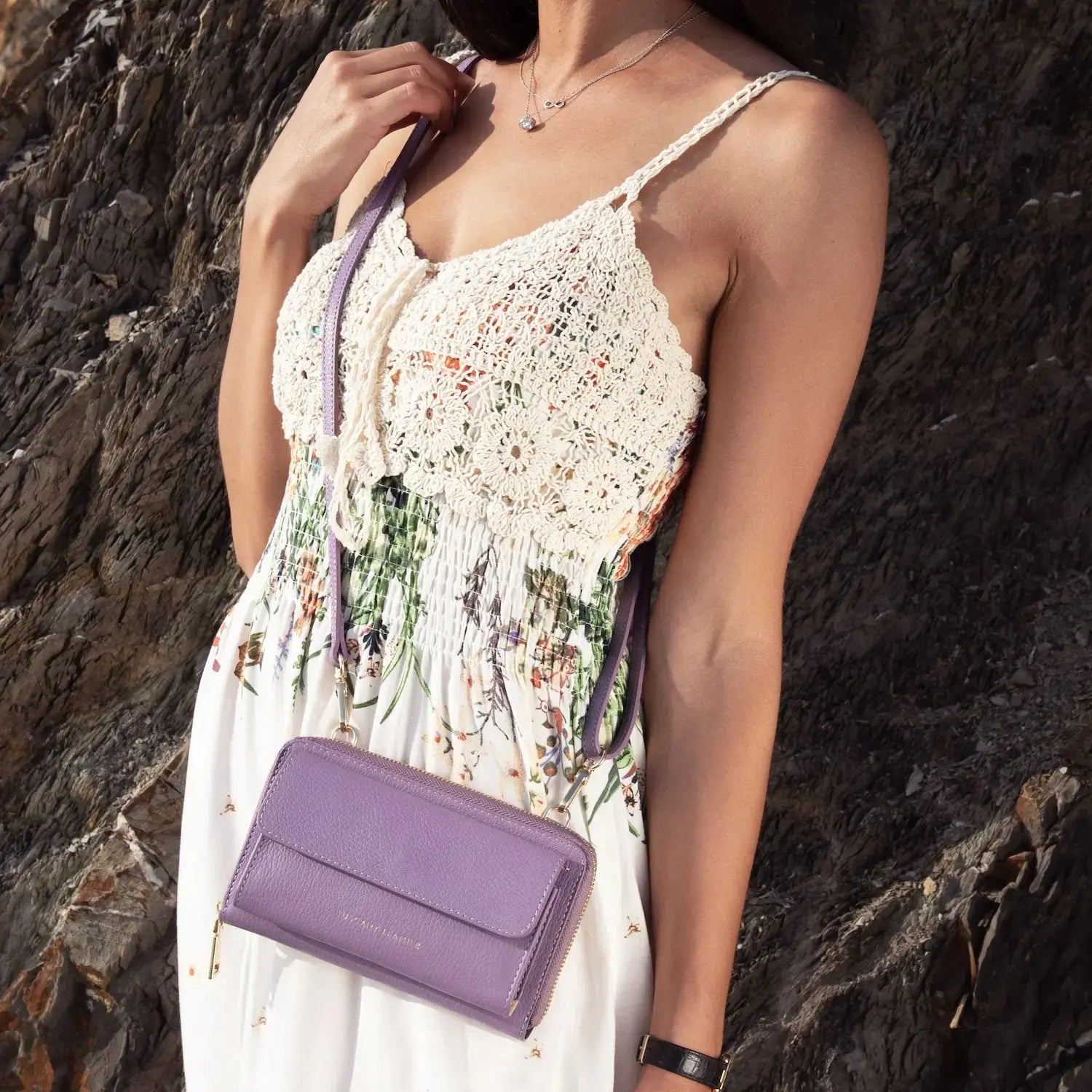 Portefeuille Téléphone en Cuir Avec Bandoulière - Urania TL142433 - lilas Tuscany Leather