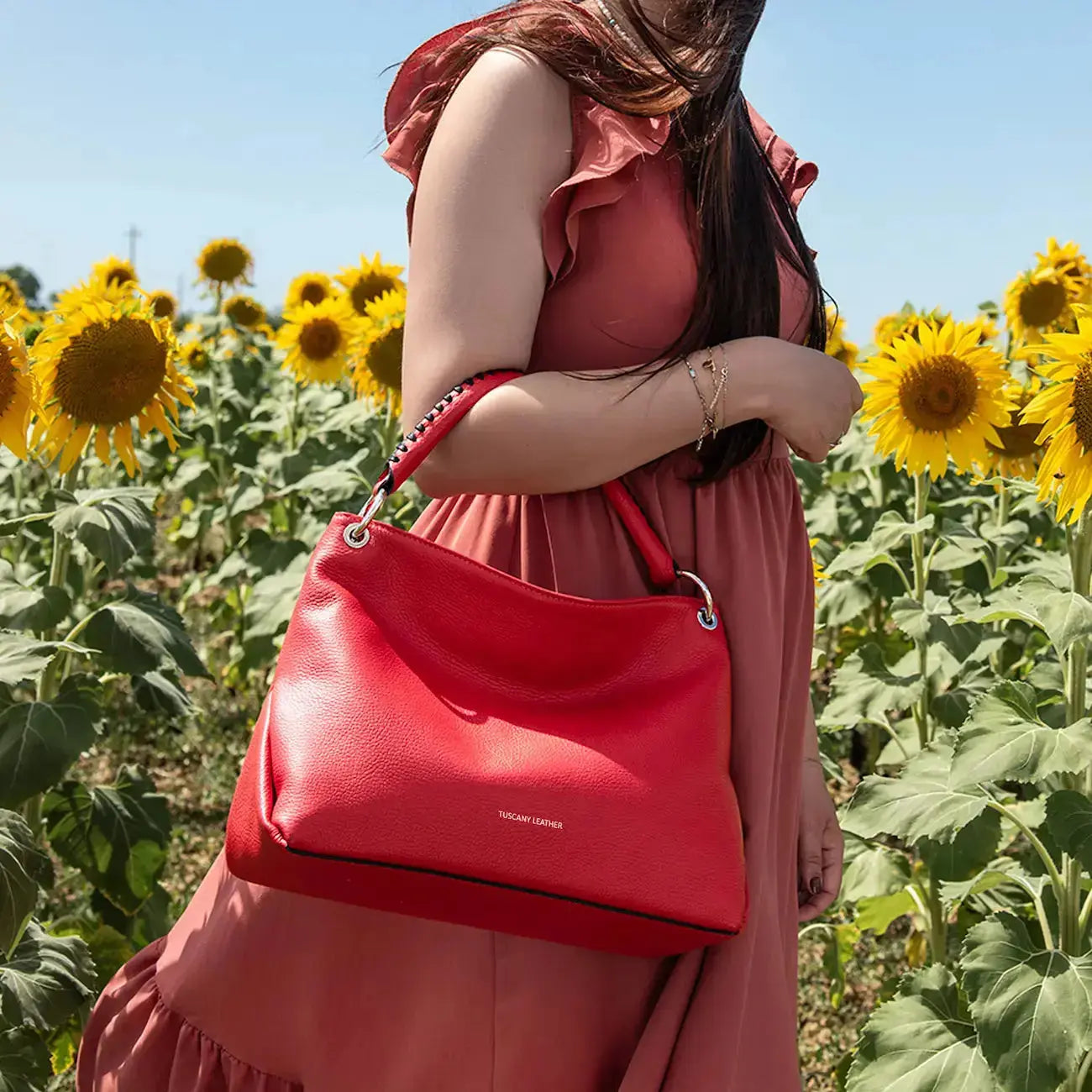 Sac Bandoulière en Cuir Souple - TL Bag TL142087 - rouge lipstick - Tuscany Leather