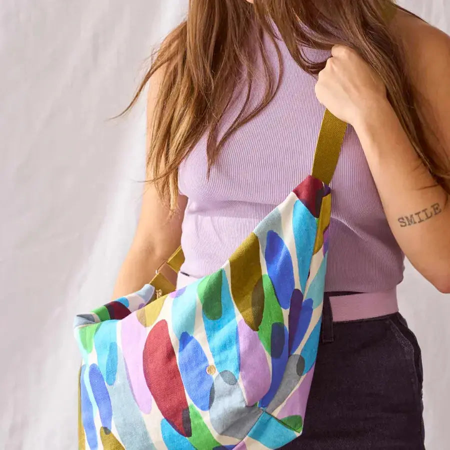 Sac demi-lune Joy Multicolore Coton Bio - 53x28x12 cm La Cerise sur le Gâteau