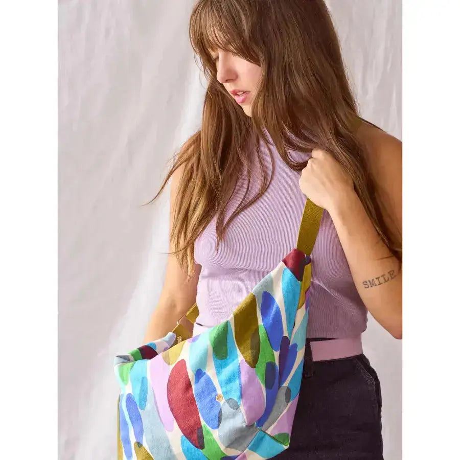 Sac demi-lune Joy Multicolore Coton Bio - 53x28x12 cm La Cerise sur le Gâteau