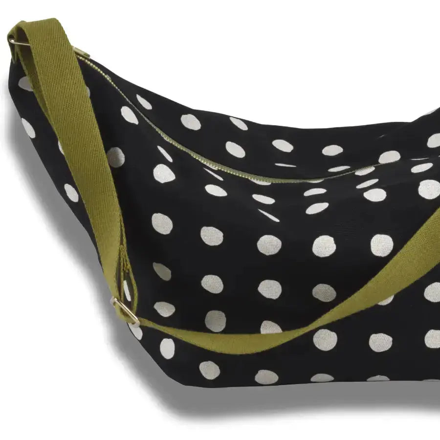 Sac demi-lune Mia Caviar Coton Bio - 53x28x12 cm La Cerise sur le Gâteau