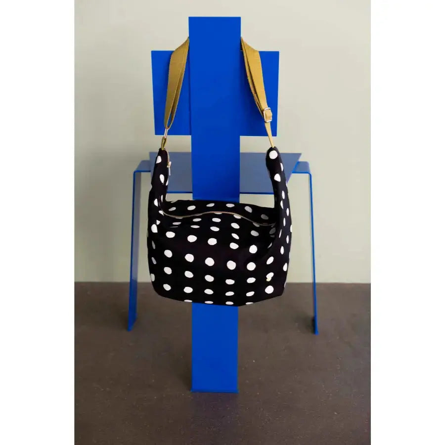 Sac demi-lune Mia Caviar Coton Bio - 53x28x12 cm La Cerise sur le Gâteau