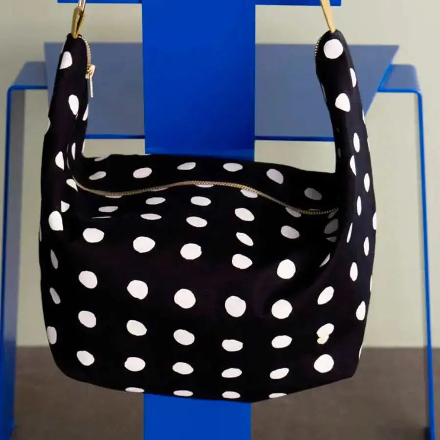 Sac demi-lune Mia Caviar Coton Bio - 53x28x12 cm La Cerise sur le Gâteau