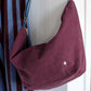 Sac demi-lune en coton bio Iona Wine - 53x28x12 cm La Cerise sur le Gâteau