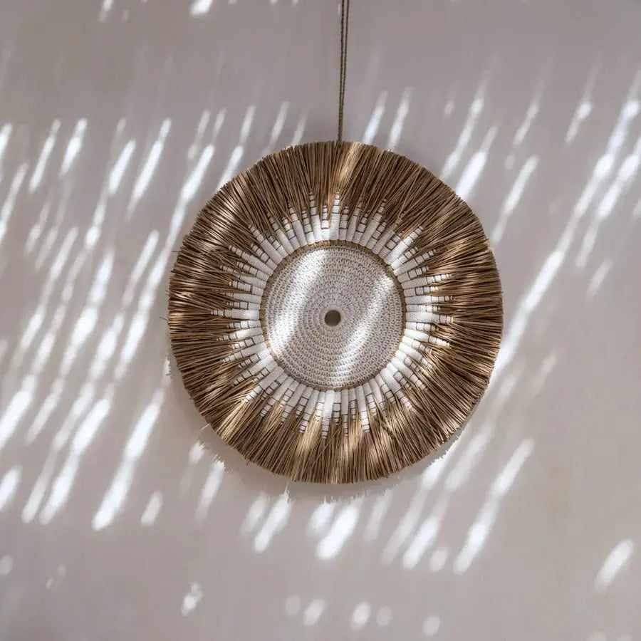 Suspension Murale Bohème raphia naturel et coton blanc - 60x60 Bazar Bizar